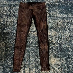 Lululemon straight leg leggings fun!